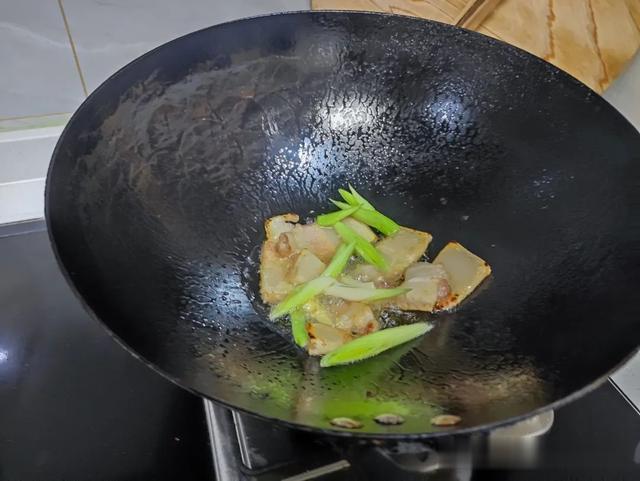 入秋,有钱没钱,中老年这菜一定多吃,防止大脑衰老,更强壮