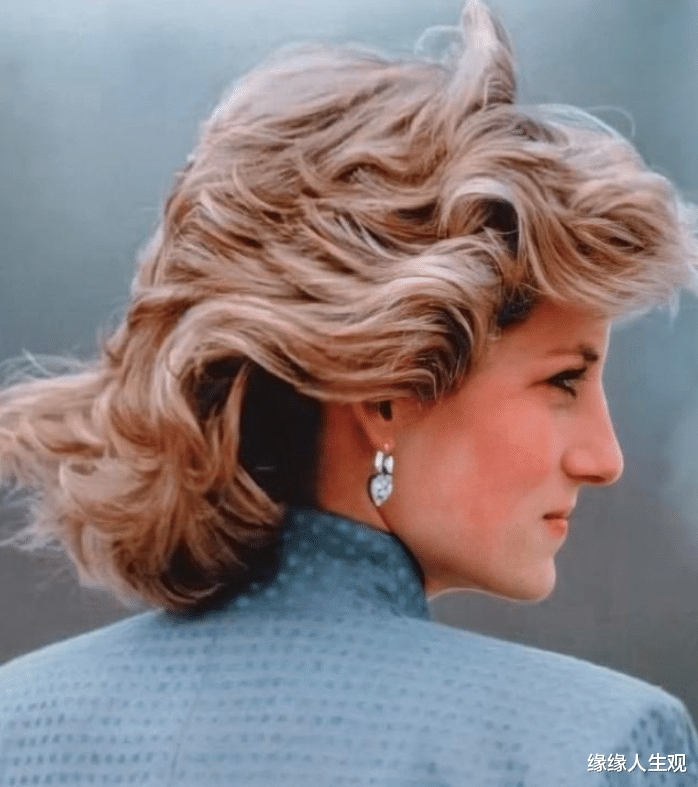 1984年,戴安娜换发型,伊丽莎白女王怒不可遏,从此她不再留长发