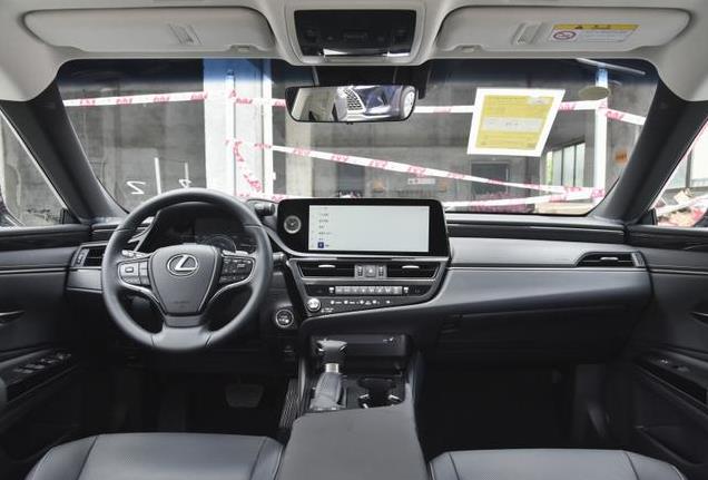 “几乎零差评”的3款日系车，省油耐造保值率高，越开越舒服