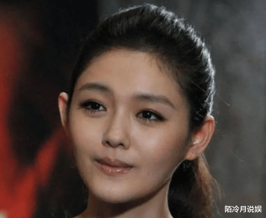 大S的反击?沉寂半月后胡律师被推至风口浪尖,竟只是为了面子?