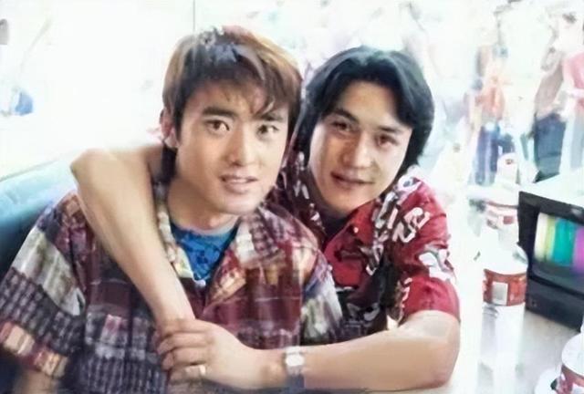 一句话就决定拳王生死，王思聪对他点头哈腰，任泉究竟有多牛？