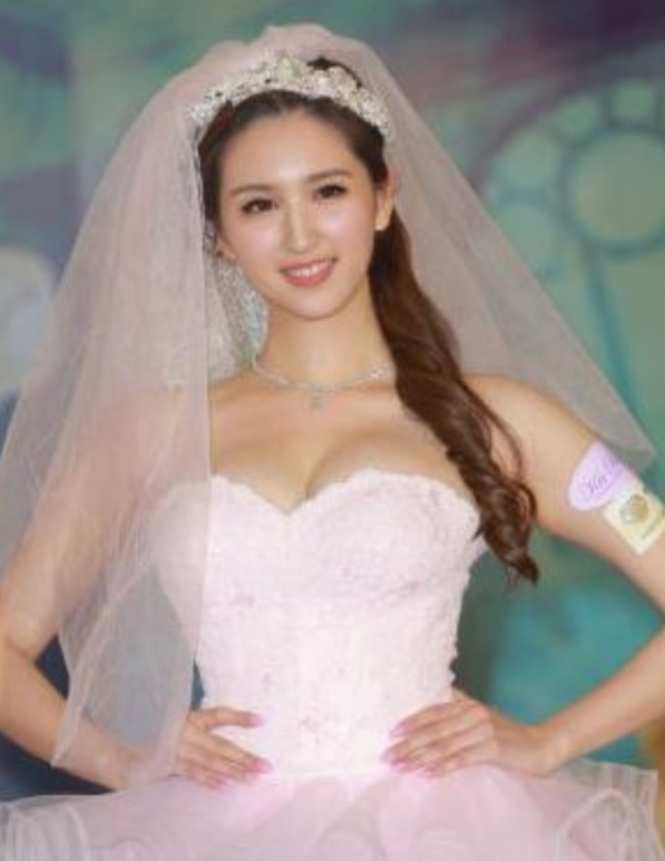 “体操女神”何傲儿:被亲爹送给大51岁富豪,今改名开启新生活