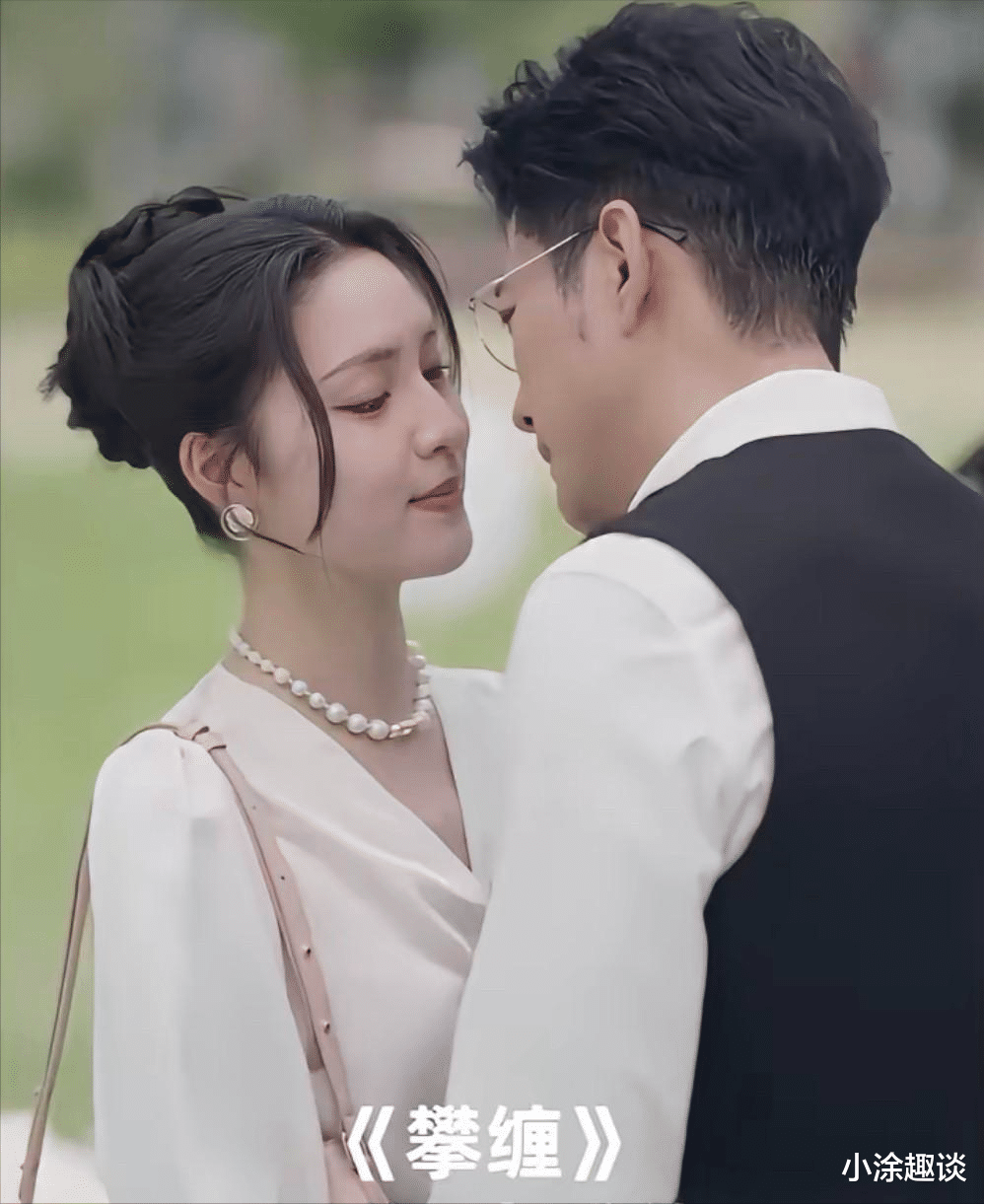 短剧界颜值担当：揭秘四位高挑气质女演员的成功之路