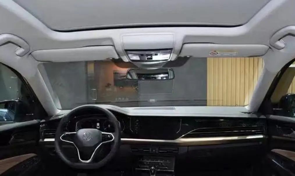 终于被国人捧红！从18万降至13万，1公里4毛，30天大卖22313台