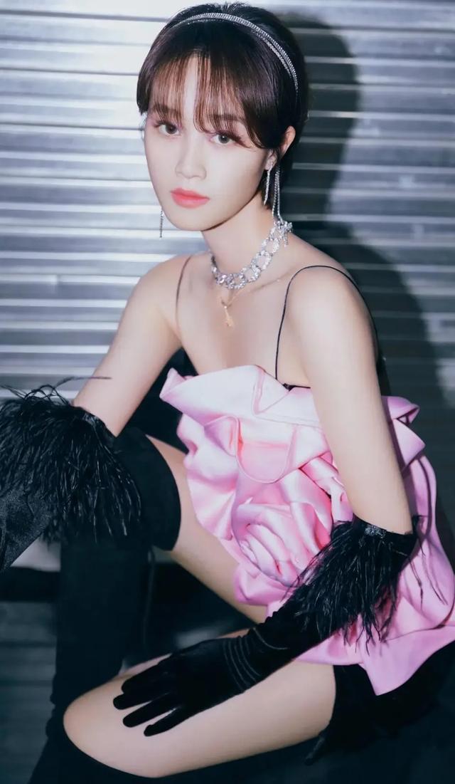 蓝盈莹高清美图-图片