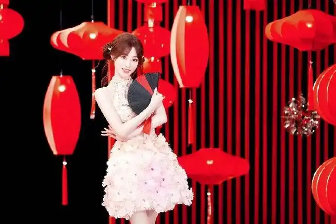 祝绪丹：娱乐圈的璀璨星辰，魅力不止一面