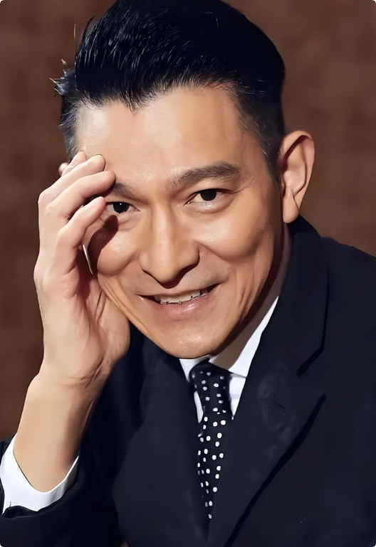 “四大天王”现状:两个重操旧业,一个搂娇妻入怀,他不知去向?