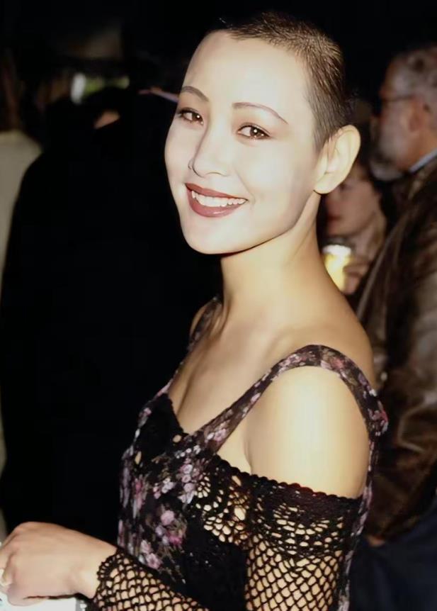 她让春晚导演悔不当初,一句话毁了众人职业,导演:当时不想活了