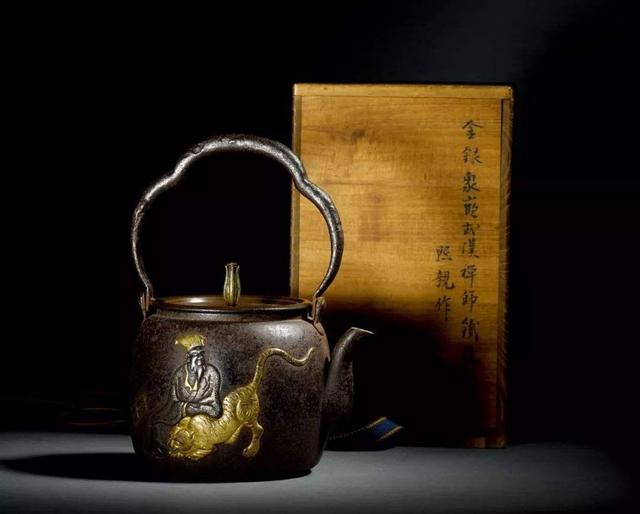都说文玩不值钱了？其实这8种文玩，穷鬼还真的玩不起
