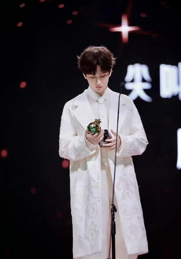 微博之夜官宣，男神洗牌，博君一肖登顶，于适李现杨洋帅名列前茅
