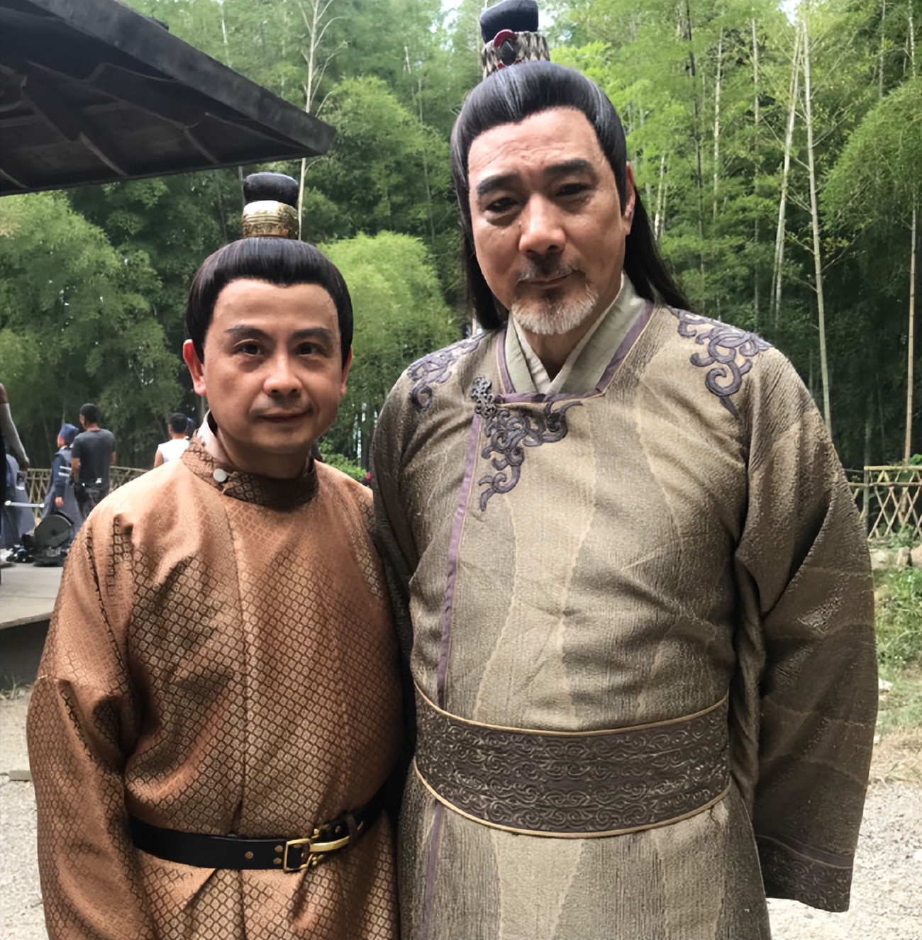 徐少强夫妇追思会于21日举行，刘观伟邀亲友出席，帛金交次子处理