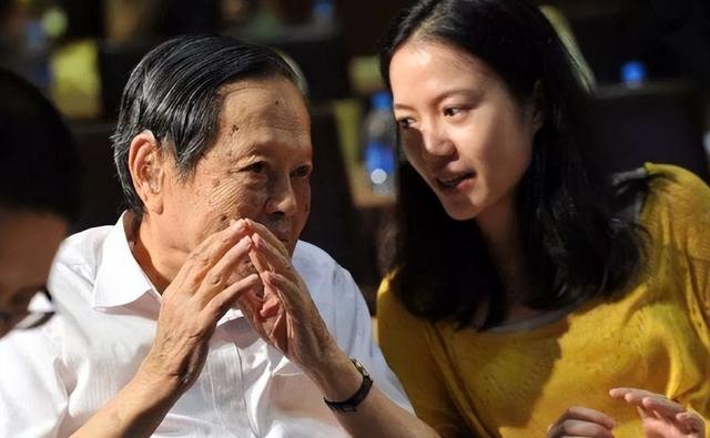 翁帆悔不当初，回忆20年婚姻！知情人士爆出狠料，原来各有所图