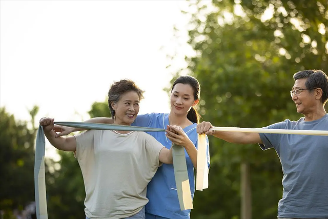 医生研究发现：血压没超这个数，不用太小心，别担心正常吃饭睡觉