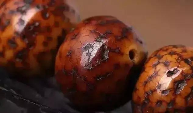 文玩要想有迷人包浆其实很简单！