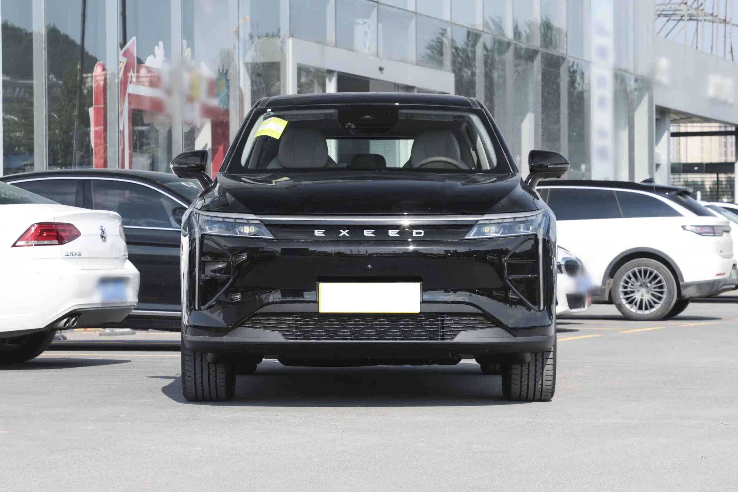 奇瑞造了辆“唯美SUV”！605马力破百4.9秒，一箱油跑1300公里