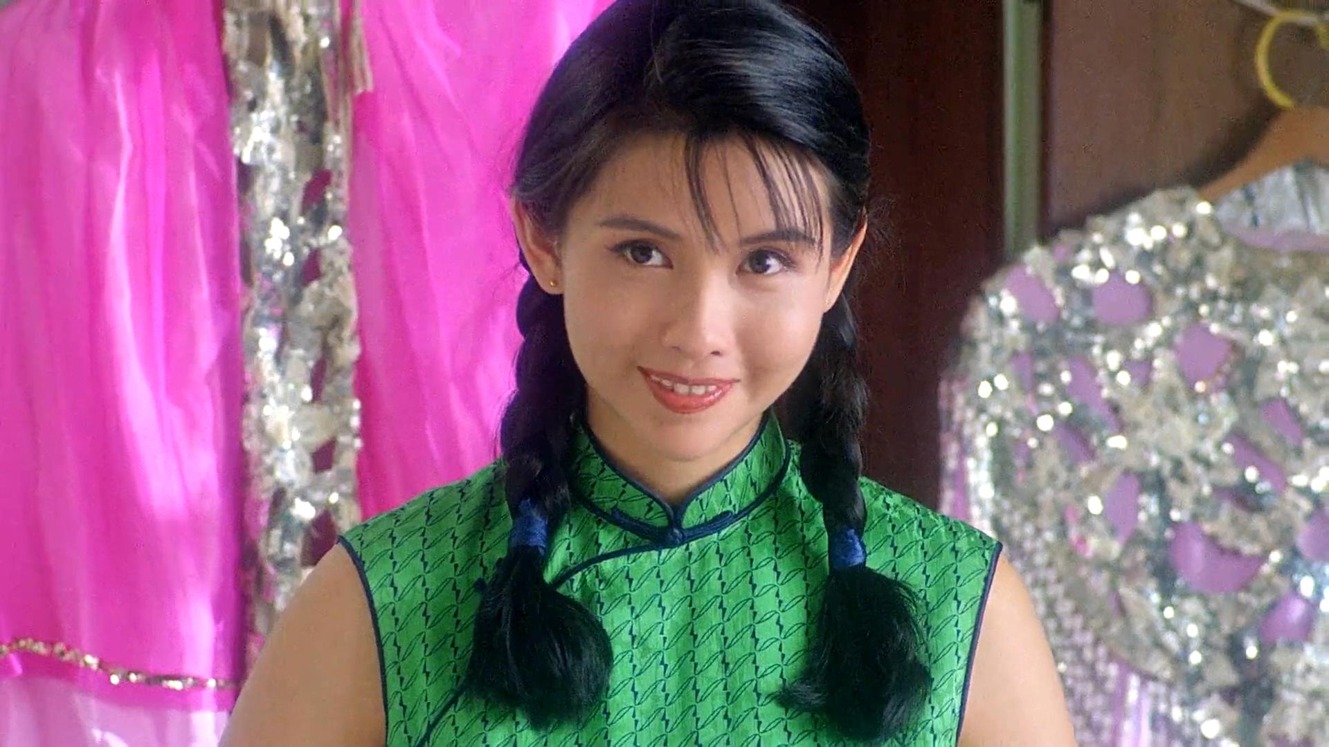 看了乐韵的《红楼梦》定妆照，才理解导演，王熙凤换成邓婕是对的