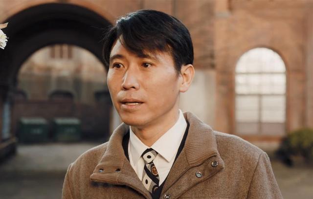 给《迎风的青春》排座次,曾黎排最后,第二贾冰,第一名没有争议