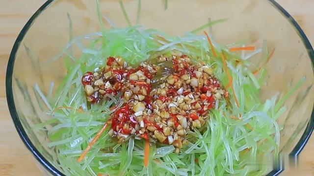 餐桌上的胰岛素!不是西红柿和洋葱,多吃2种菜,轻松拿捏高血糖