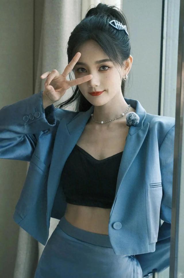 李一桐,有脸有腰有腿,一眼入魂,好美啊