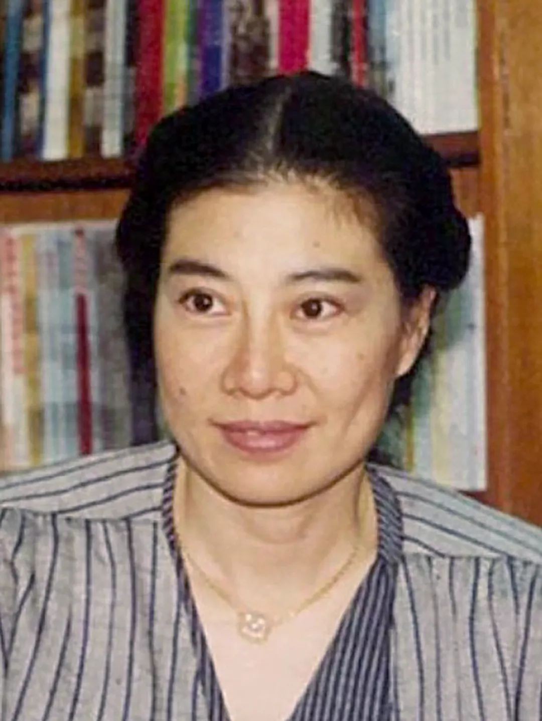 与琼瑶齐名的才女亦舒,拒认亲子,如今怎样了