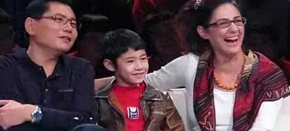 1995年，23岁德国女星嫁给北京一哥，28年过去，现身苍老如奶奶