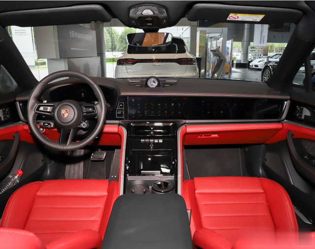 销量可谓一路下滑!9月保时捷Panamera只卖出1200多台!