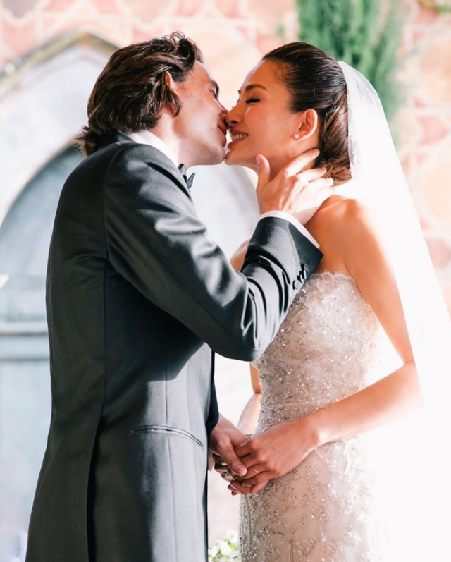 两度原谅法籍老公出轨，TVB前花旦名模姐姐儿子，五官精致颜值高