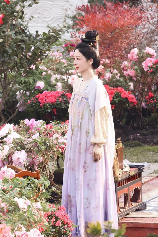 4.30娱乐瓜：肖战王一博李现成毅赵丽颖杨紫杨洋鹿晗刘亦菲刘宇宁