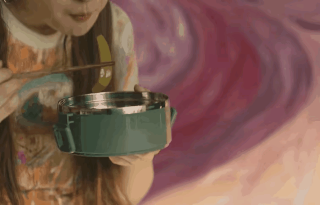 刘亦菲05年和干爹聚餐视频曝光,看完他们的对话,才知绯闻多离谱