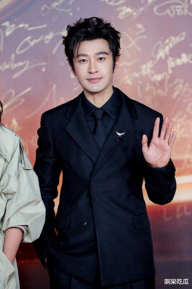 叶珂生了？黄晓明陪产风波：内娱再添丁与舆论拉锯战！