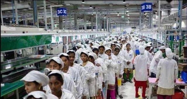 中国手机撤出印度,订单暴跌七成,富士康的印度工厂濒临倒闭?