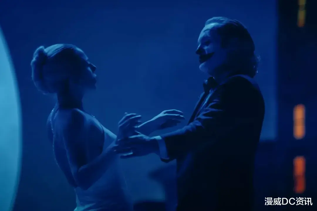 《小丑2》全球首映!首波口碑出炉,现场观众起立鼓掌12分钟!