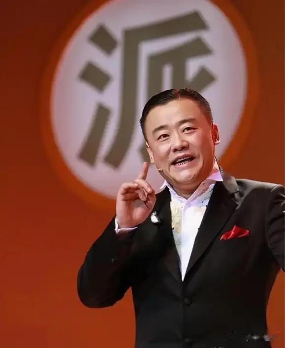 主持人周立波：三婚二离，娶了胡洁后，现在的报应全都来了