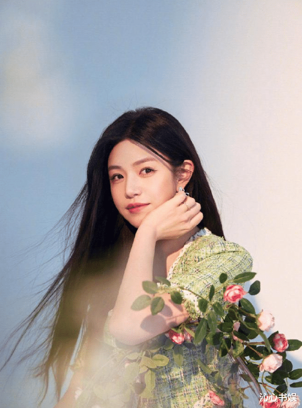 陈妍希露面了,状态憔悴婚戒已摘!