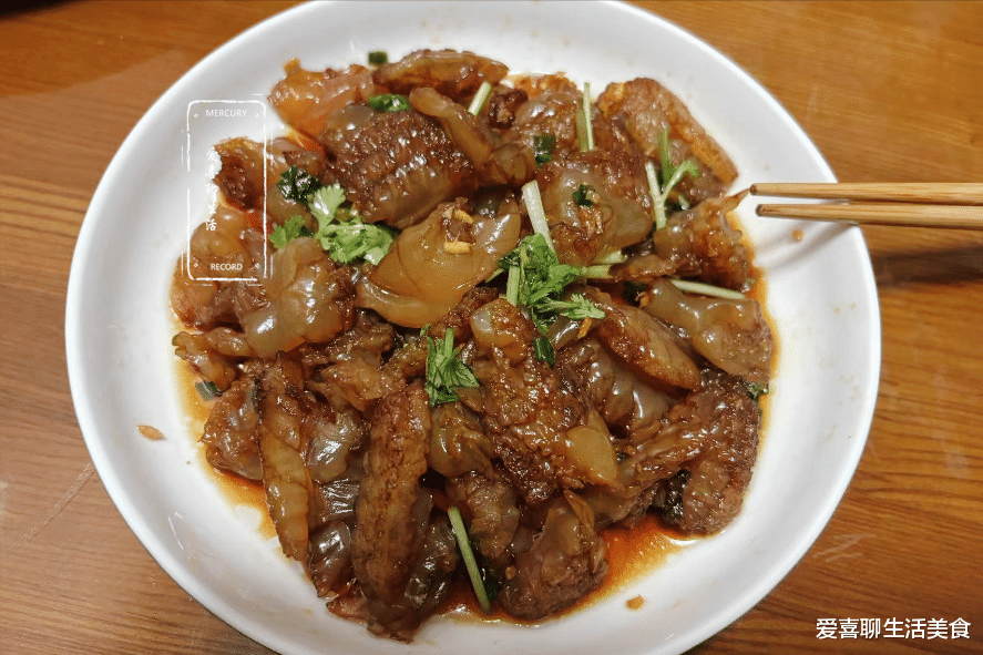 这食材5块做一盘，一洗一拌就上桌，口感脆嫩味道鲜美，中老年要多吃！