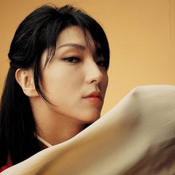 雌雄难辨,至今未婚