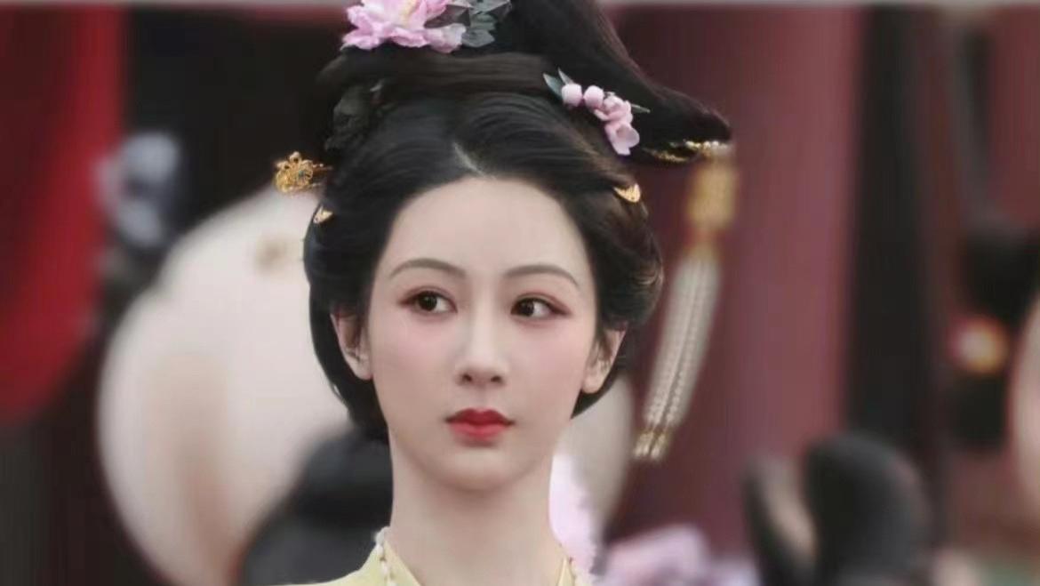 《国色芳华》火热来袭，杨紫二搭李现太甜，古装剧又有天花板！