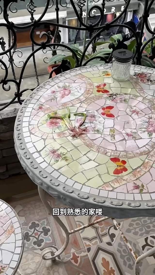 恩利回台北，后妈做了一桌好菜，93岁奶奶牙齿快掉光，庾澄庆疲惫