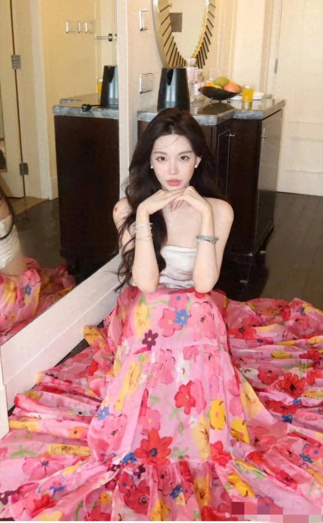 网红谢欣桐被曝出轨，聊天记录和语音曝光，当天直播泡汤！