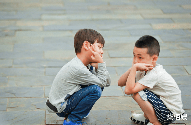 刘烨儿女近照曝光，14岁诺一没遗传爸爸大头，小头小脸头身比超好