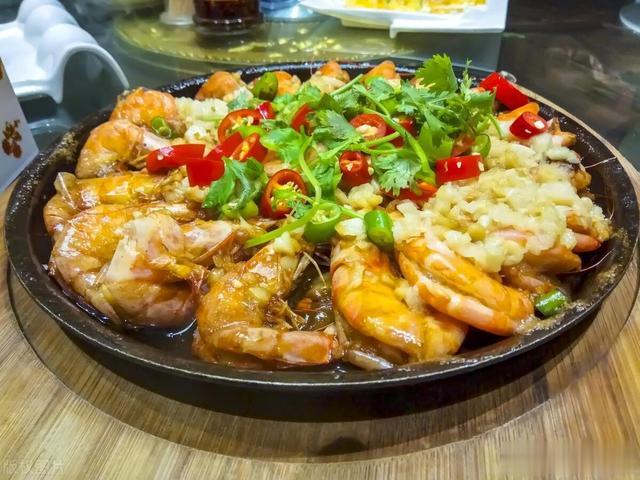 立秋后,贴秋膘还是吃肉过瘾,推荐5道“硬菜”,入秋后有好菜了