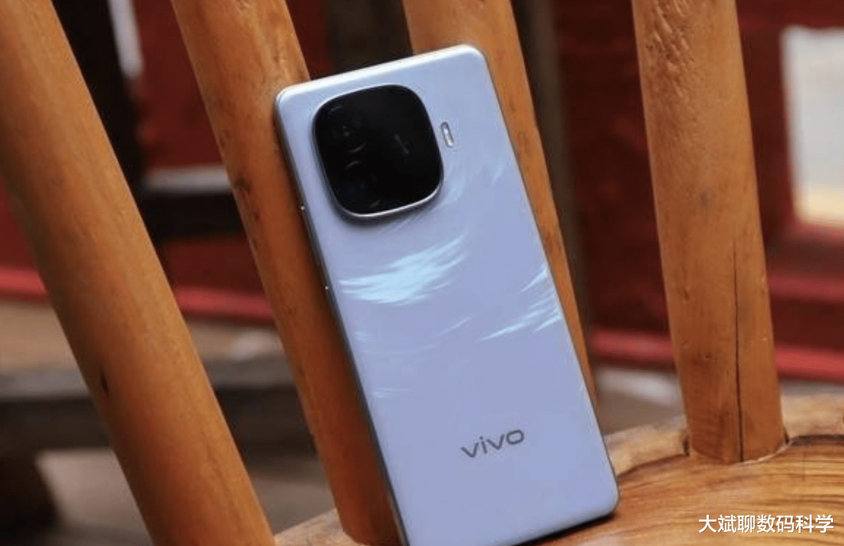 预算1500元,这4款手机送长辈最合适,续航持久、屏幕护眼