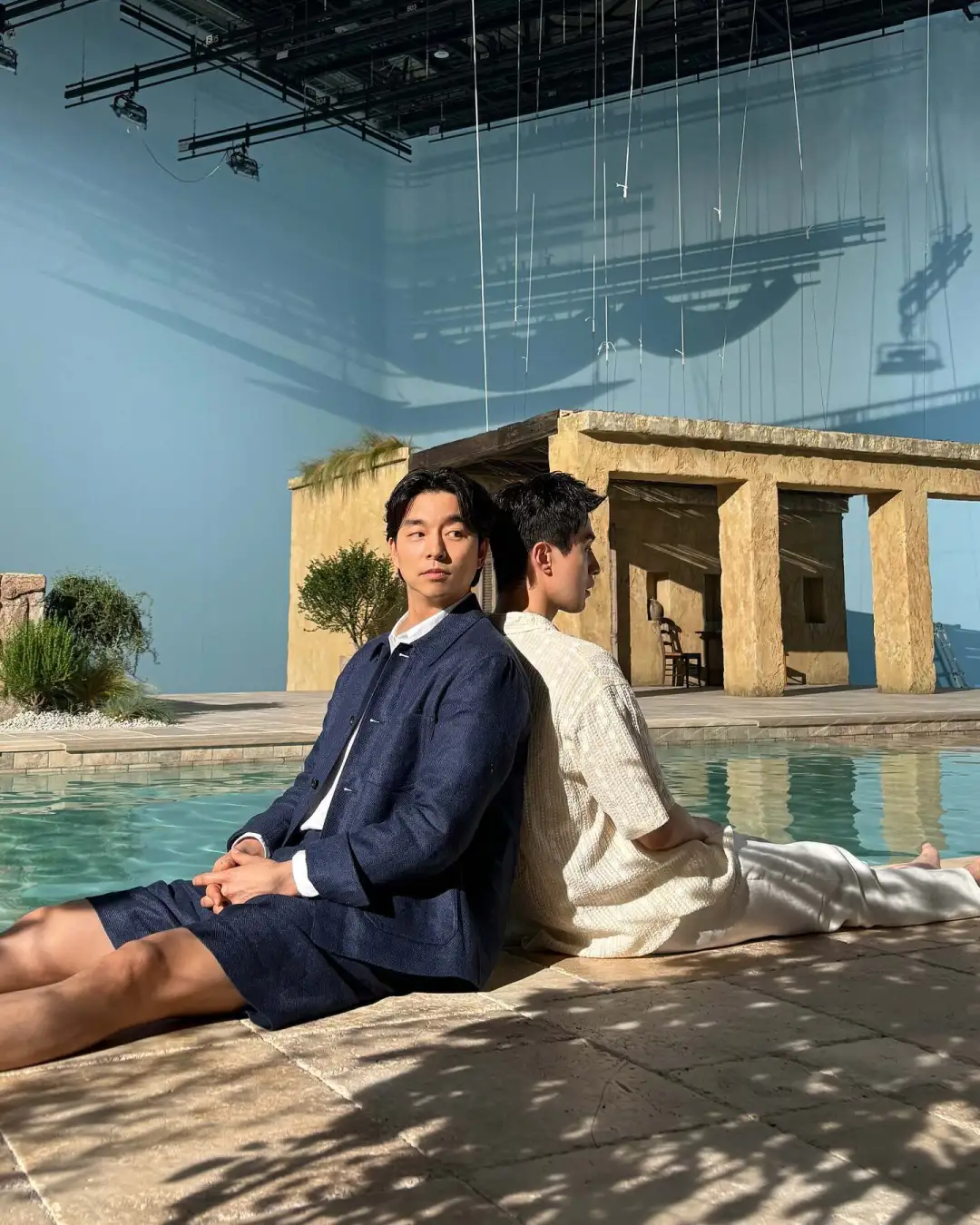 45岁孔刘公开甜蜜合照！网友：他不结婚的理由找到了…