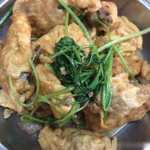 广东大姐大热天做大鱼大肉，25岁甘肃儿媳妇吃不下：后悔远嫁了