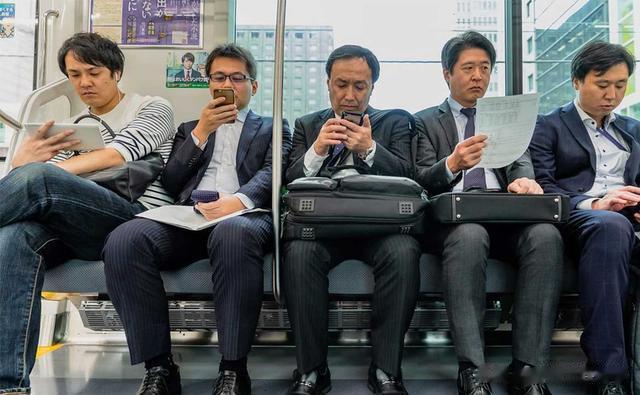 为何东亚人工作累、压力高？因为过度追求成功？