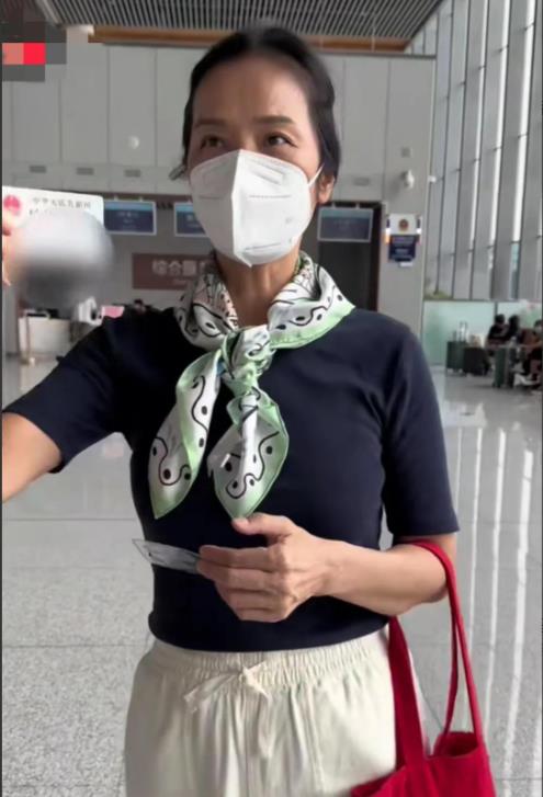 61岁韦唯消失十年，在泰国出车祸脊柱折断，差点下身瘫痪细节曝出