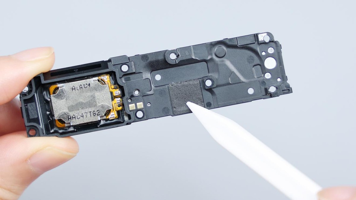 真我Neo7拆解：小钢炮之名从何而来？