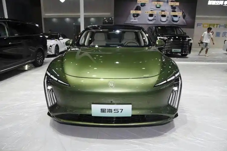 东风风行星海S7555鸿运版：10.99万起，续航555km，值得入手吗？