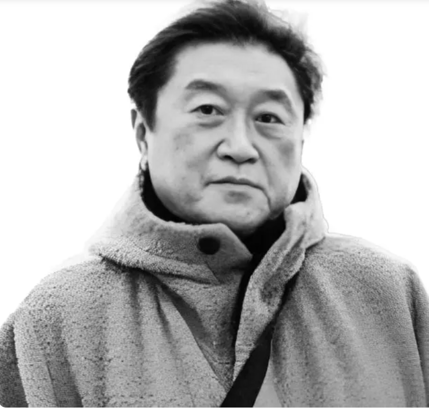 著名演员高以翔去世4年后,父亲又离世,悲情妈妈的泪擦不干