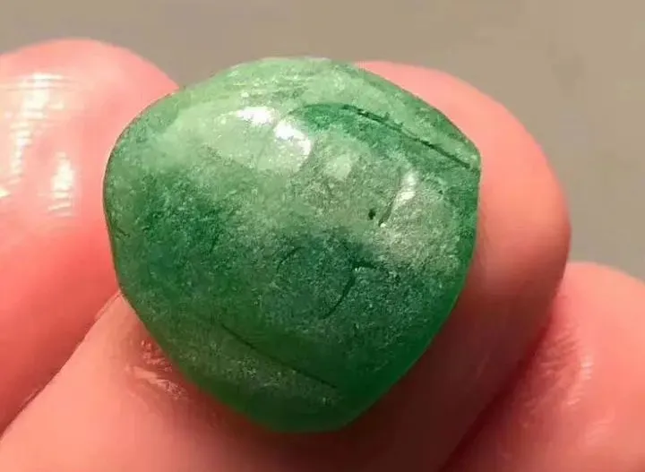 翡翠玉雕工艺之翡翠改工